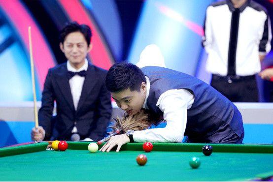 甲是一个多 甲是一个多